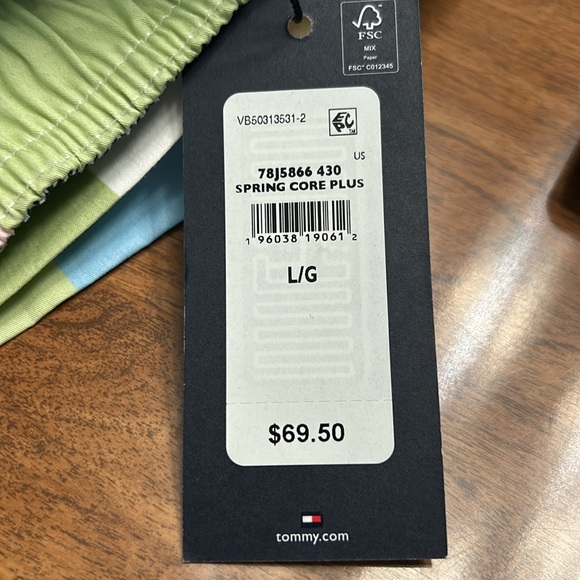 NWT Tommy Hilfiger Spring Core Plus Swim Trunks Size Large - Picture 7 of 7